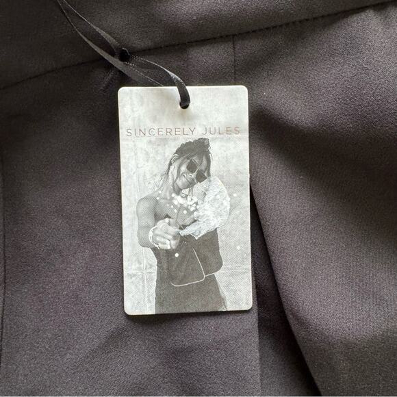 Sincerely Jules NWT Black Elastic Waist Pleated Trouser Shorts Size M - Picture 6 of 7